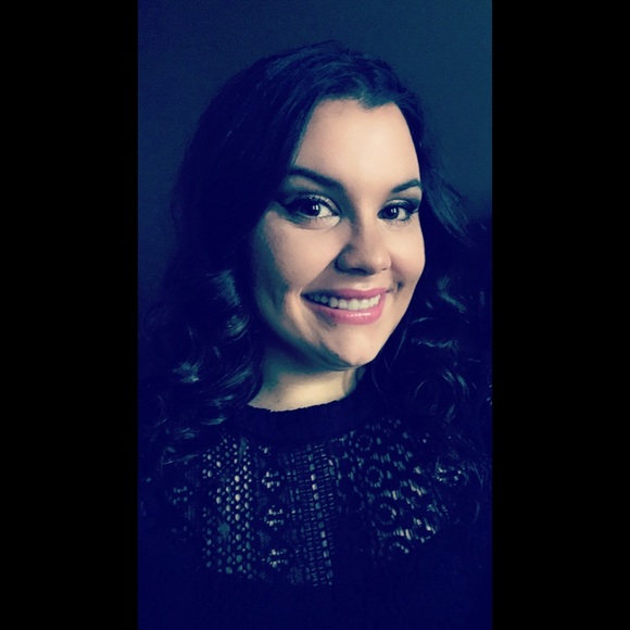 Meet your Posher, Briana - Picture 1 of 1